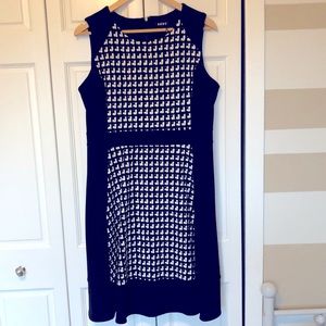 Graphic print DKNY dress - wrinkle-free